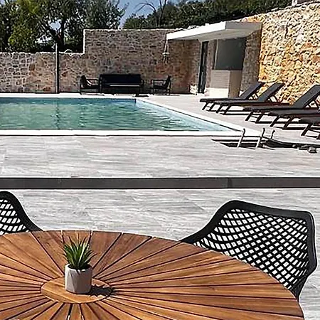 Holiday home Beautiful In Skradin With Kitchen Piramatovci