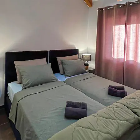 Beautiful In Skradin With Kitchen Skradin