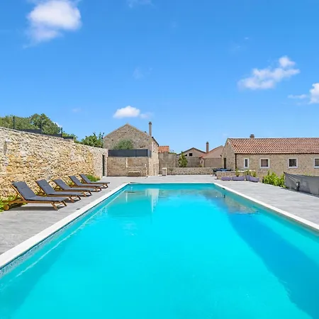 Beautiful In With Kitchen