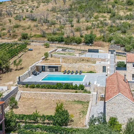 別荘 Stunning Home In Skradin