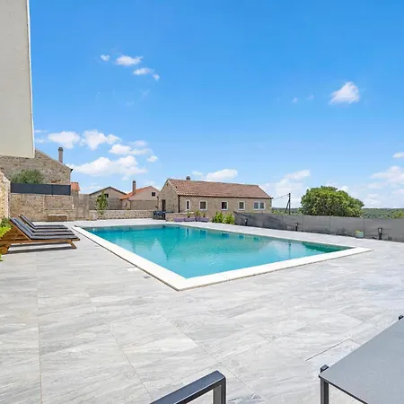 בית נופש Beautiful In With Kitchen *