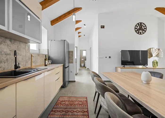 Vakantiehuis Beautiful In With Kitchen