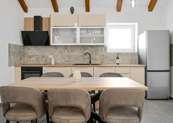 Vakantiehuis Beautiful In With Kitchen