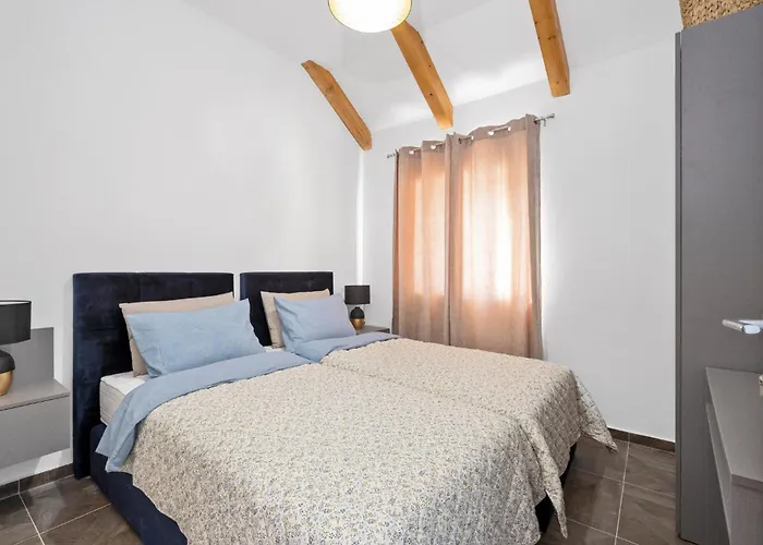 Vakantiehuis Beautiful In With Kitchen *