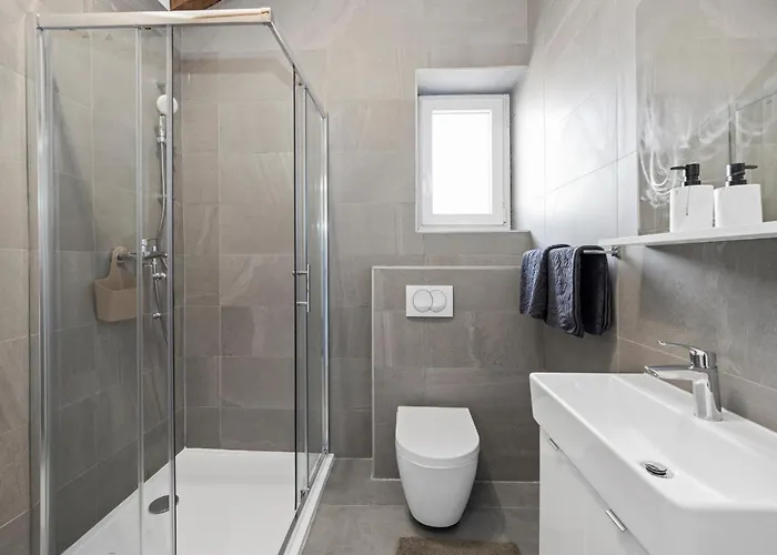 Beautiful In With Kitchen