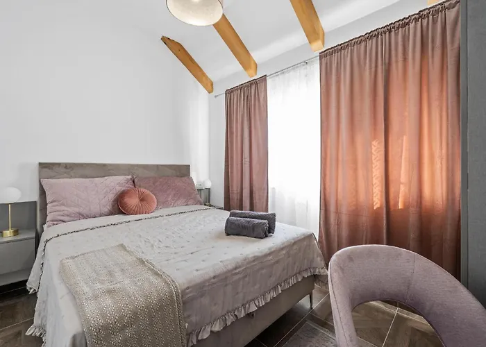 Beautiful In With Kitchen