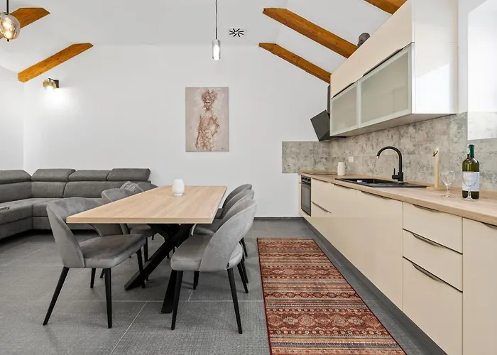 Beautiful In With Kitchen Vakantiehuis Skradin