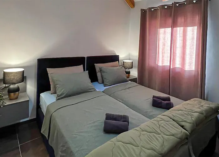 Beautiful In With Kitchen Skradin