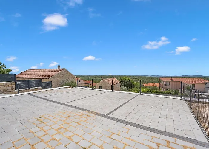 Beautiful In With Kitchen * Skradin