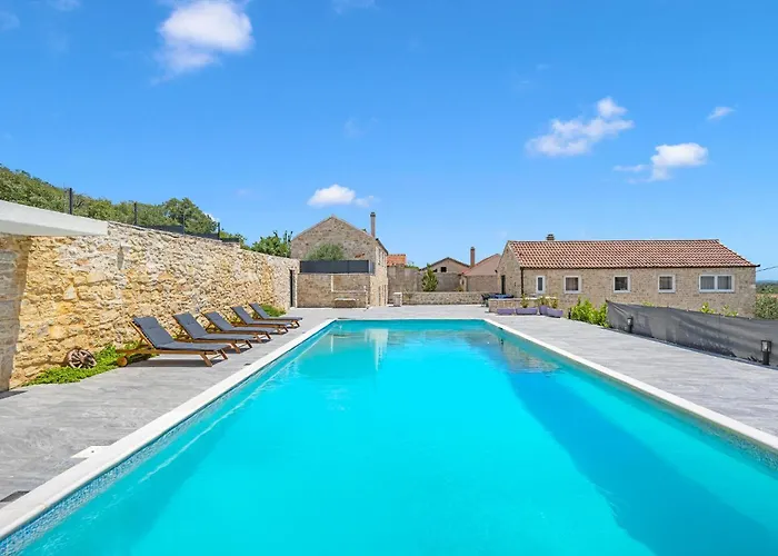 Beautiful In With Kitchen